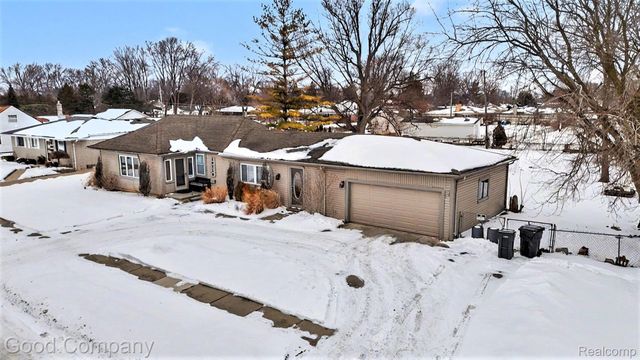 29726 Gloria Street, St. Clair Shores, MI 48082