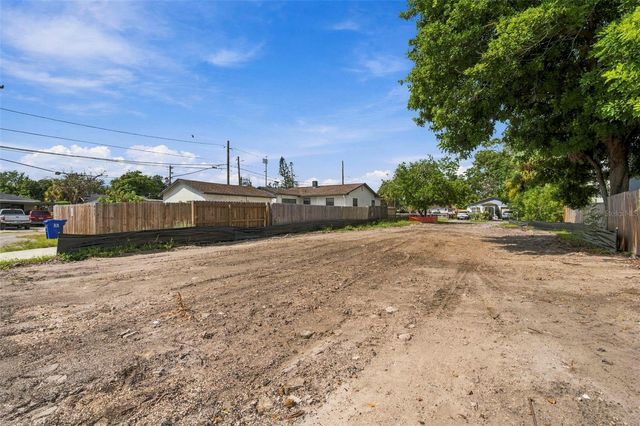 927 YALE STREET N, St Petersburg, FL 33713