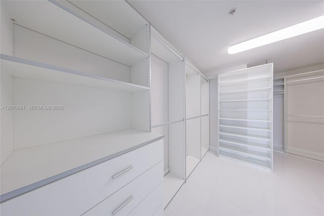 92 SW 3rd St 5202, Miami, FL 33130