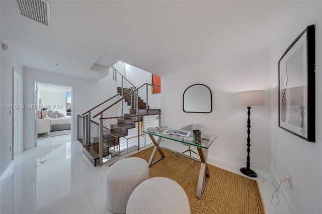 92 SW 3rd St 5202, Miami, FL 33130