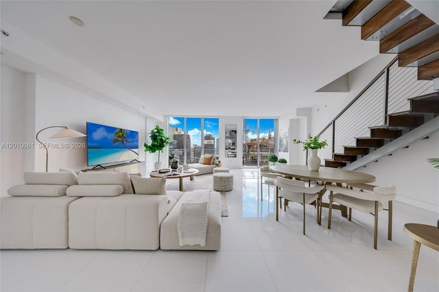 92 SW 3rd St 5202, Miami, FL 33130