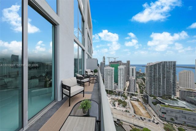92 SW 3rd St 5202, Miami, FL 33130