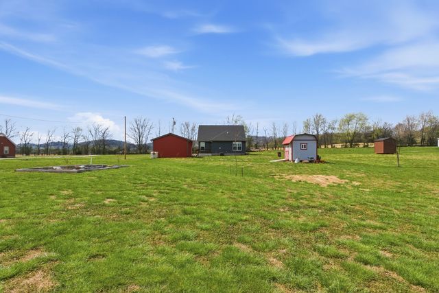 2705 McConnell Rd, Cornersville, TN 37047
