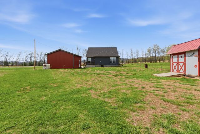 2705 McConnell Rd, Cornersville, TN 37047