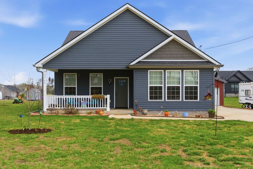 2705 McConnell Rd, Cornersville, TN 37047