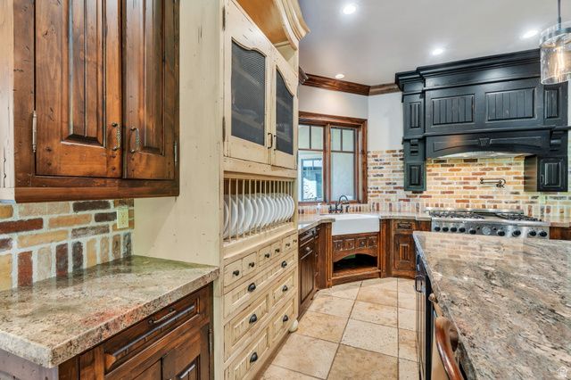 811 S HIGH RIDGE DR, Alpine, UT 84004