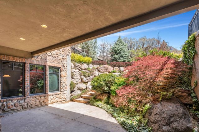 811 S HIGH RIDGE DR, Alpine, UT 84004