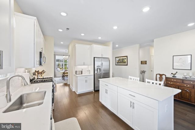 38 KEENELAND, New Egypt, NJ 08533