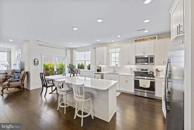 38 KEENELAND, New Egypt, NJ 08533