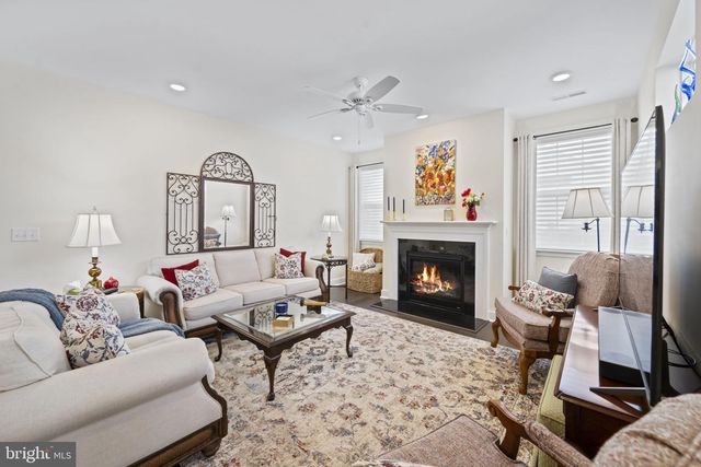 38 KEENELAND, New Egypt, NJ 08533