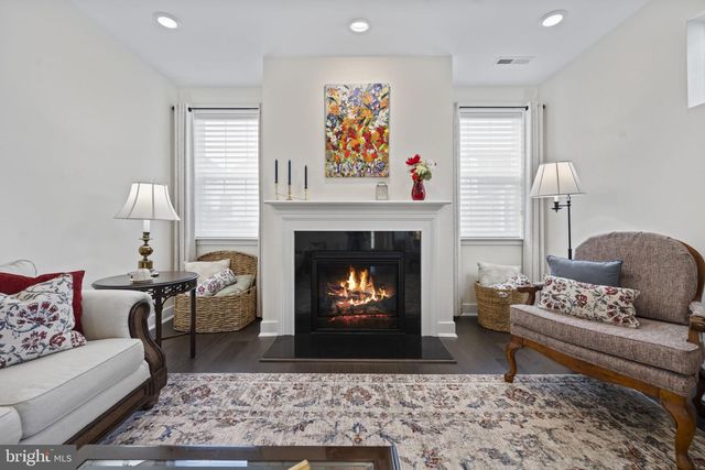 38 KEENELAND, New Egypt, NJ 08533