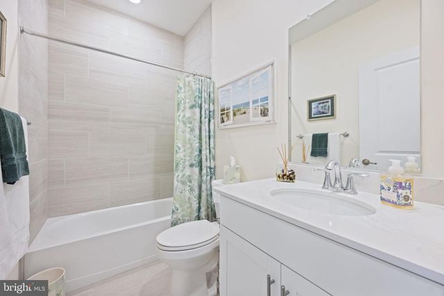 38 KEENELAND, New Egypt, NJ 08533