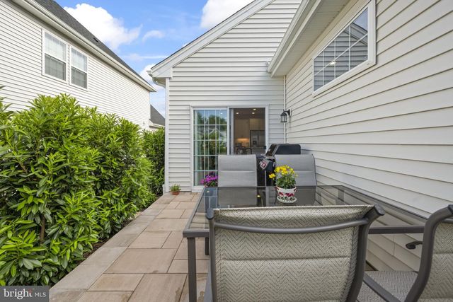 38 KEENELAND, New Egypt, NJ 08533