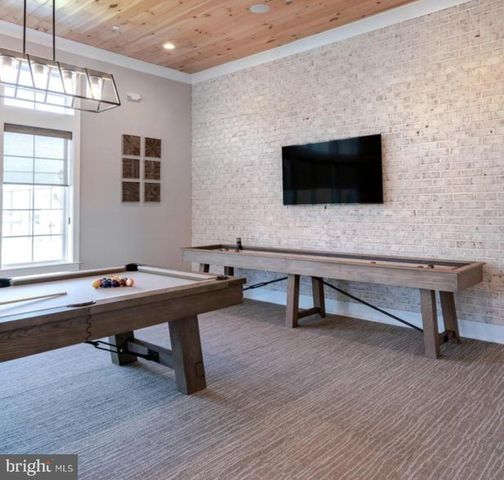 38 KEENELAND, New Egypt, NJ 08533