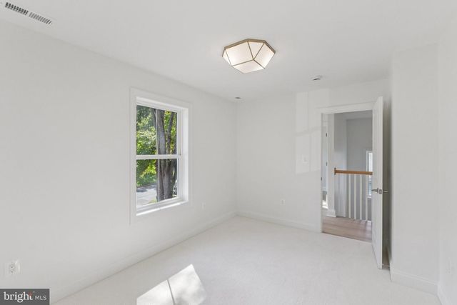 6469 SECOND ST, Alexandria, VA 22312