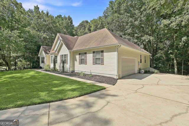 70 Wilkes Court, Newnan, GA 30263