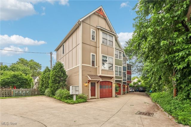 2395 Tremont Avenue, Cleveland, OH 44113