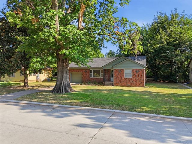 1207 Huntington Way, Norman, OK 73069