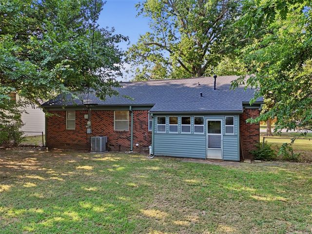 1207 Huntington Way, Norman, OK 73069