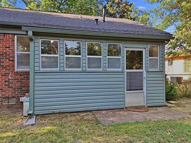1207 Huntington Way, Norman, OK 73069