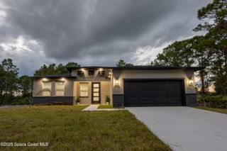2730 Freehold Avenue SE, Palm Bay, FL 32909