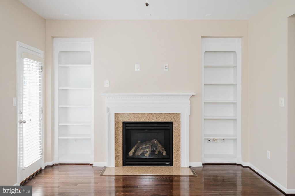 Image 12 of property listing at 323 PALADIUM CT, Owings Mills, MD 21117