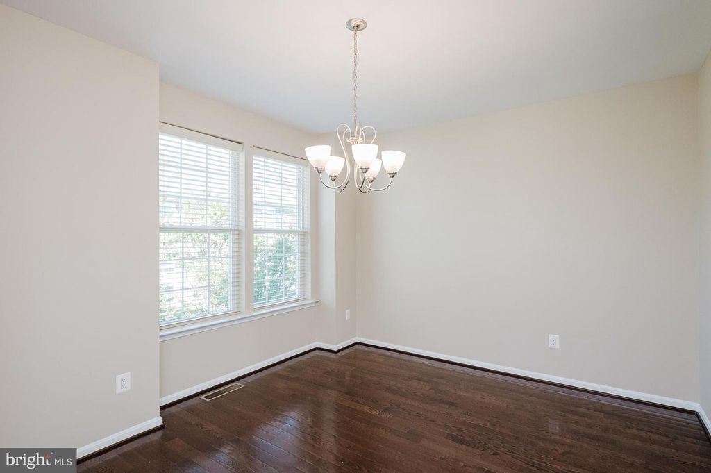 Image 21 of property listing at 323 PALADIUM CT, Owings Mills, MD 21117