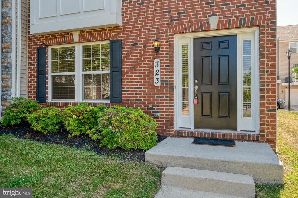 Image 3 of property listing at 323 PALADIUM CT, Owings Mills, MD 21117