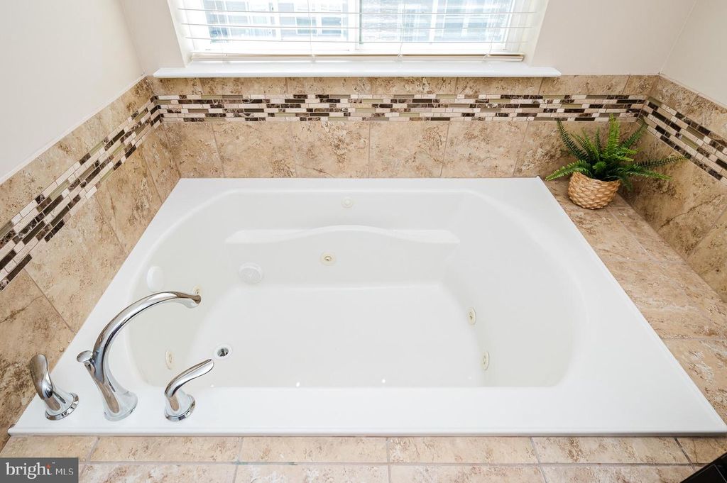 Image 30 of property listing at 323 PALADIUM CT, Owings Mills, MD 21117