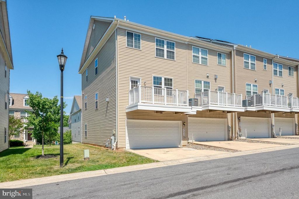 Image 43 of property listing at 323 PALADIUM CT, Owings Mills, MD 21117
