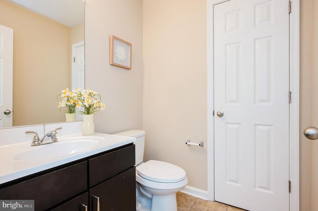 Image 7 of property listing at 323 PALADIUM CT, Owings Mills, MD 21117