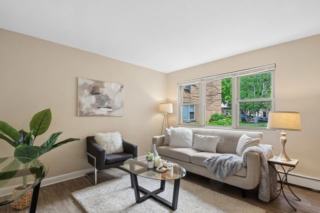 1711 W Estes Avenue 1S, Chicago, IL 60626