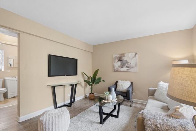 1711 W Estes Avenue 1S, Chicago, IL 60626