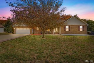 420 Willow Creek Drive, Farmington, MO 63640