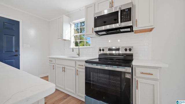 1415 CREEKWOOD CIRCLE, Birmingham, AL 35235