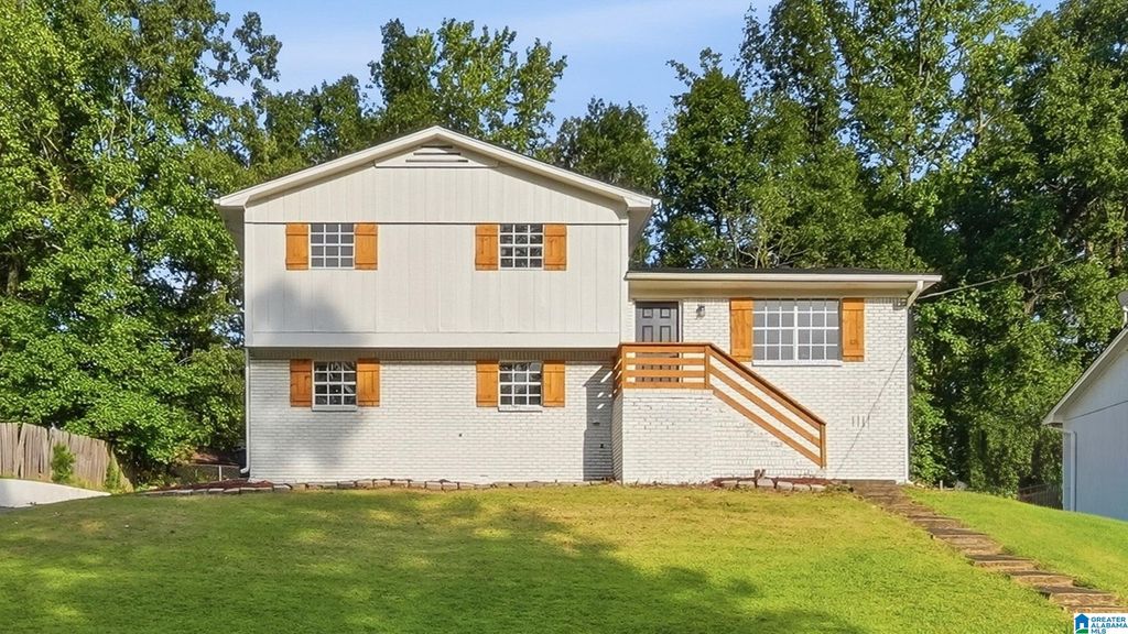 1415 CREEKWOOD CIRCLE, Birmingham, AL 35235