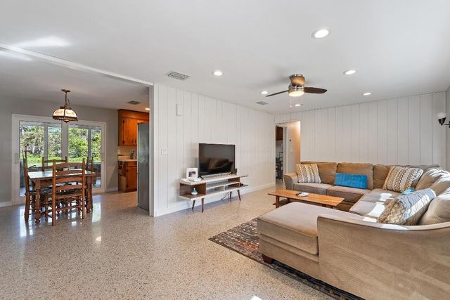 800 Anita Street S, Fort Pierce, FL 34982