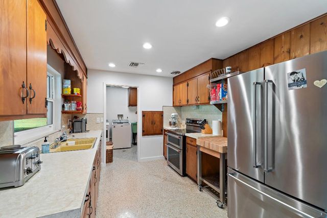 800 Anita Street S, Fort Pierce, FL 34982