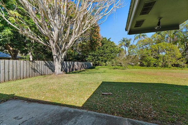 800 Anita Street S, Fort Pierce, FL 34982