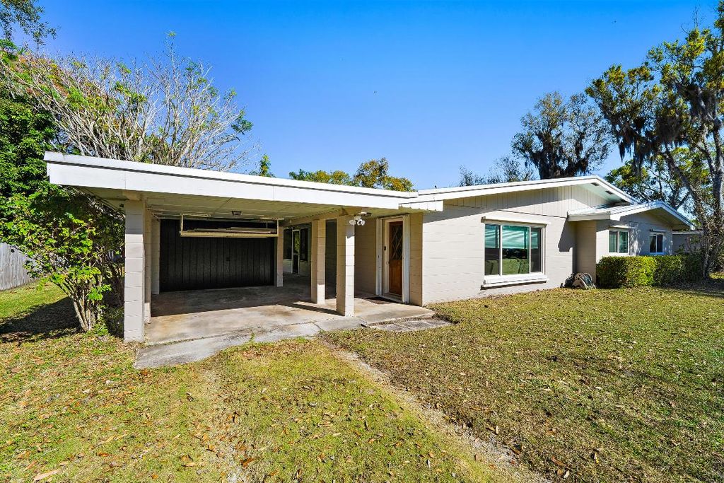 800 Anita Street S, Fort Pierce, FL 34982