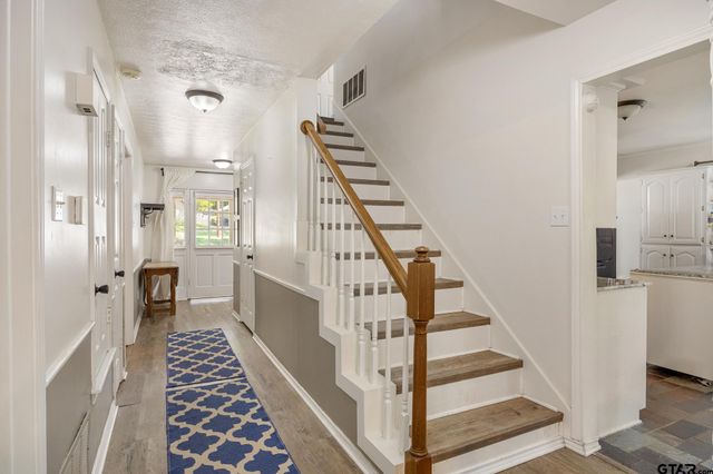 10887 Knollwood Dr, Tyler, TX 75703