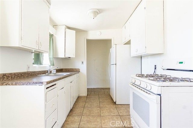 25498 dayton ave, Barstow, CA 92311