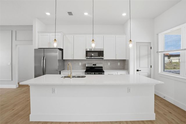 5241 JOURNAL AVENUE, Orlando, FL 32810