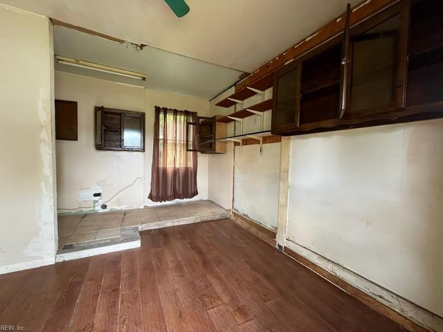 6325 Colgate AVE, Norfolk, VA 23518
