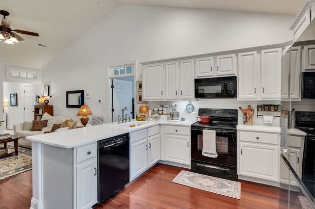 102 Westview Dr, Spring Hill, TN 37174