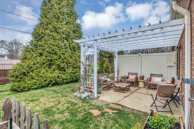 102 Westview Dr, Spring Hill, TN 37174