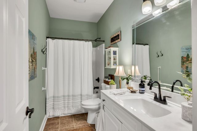 102 Westview Dr, Spring Hill, TN 37174