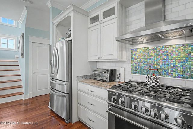 142 Fifth Avenue, Pass Christian, MS 39571