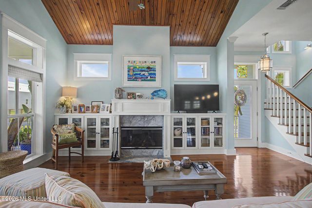 142 Fifth Avenue, Pass Christian, MS 39571