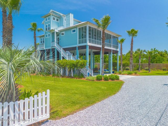 142 Fifth Avenue, Pass Christian, MS 39571